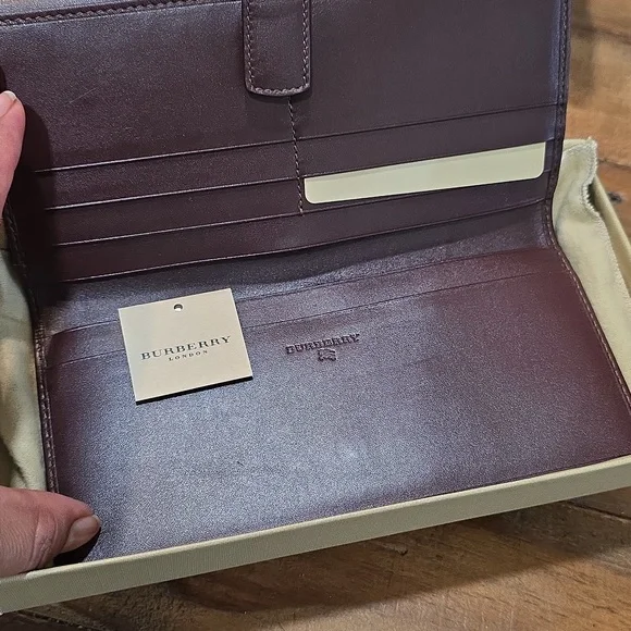 Burberry Tan Storage Bag - Picture 3 of 5